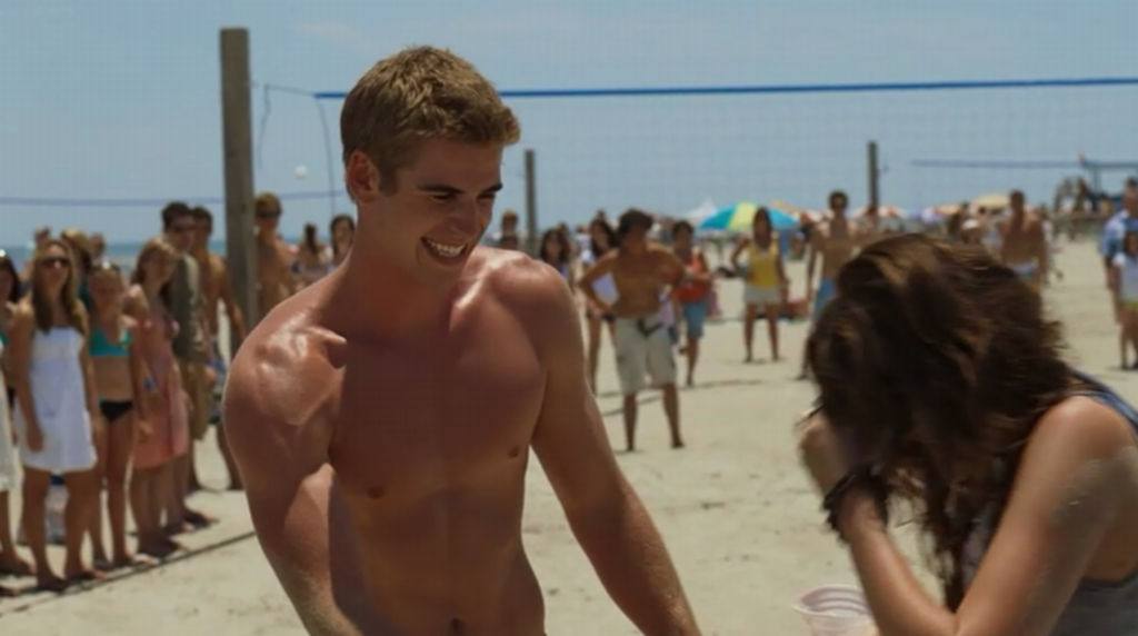 Liam Hemsworth Shirtless in The Last Song