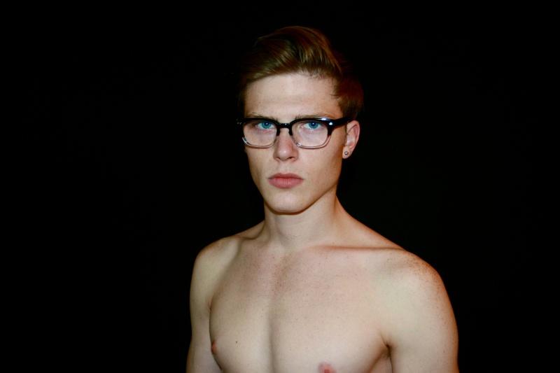 นายแบบ 077