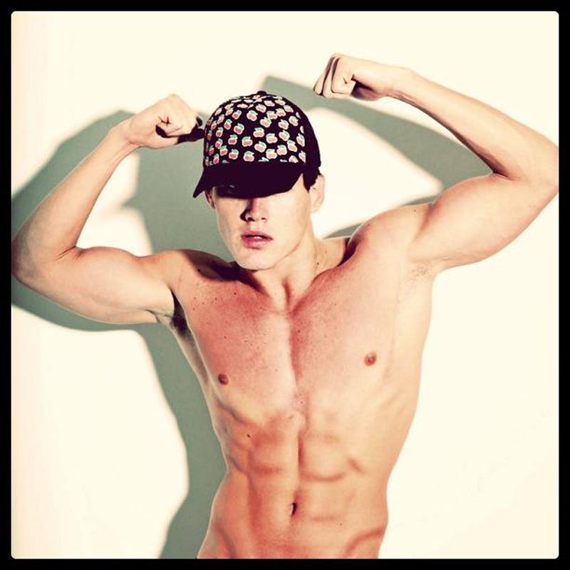 นายแบบ 077