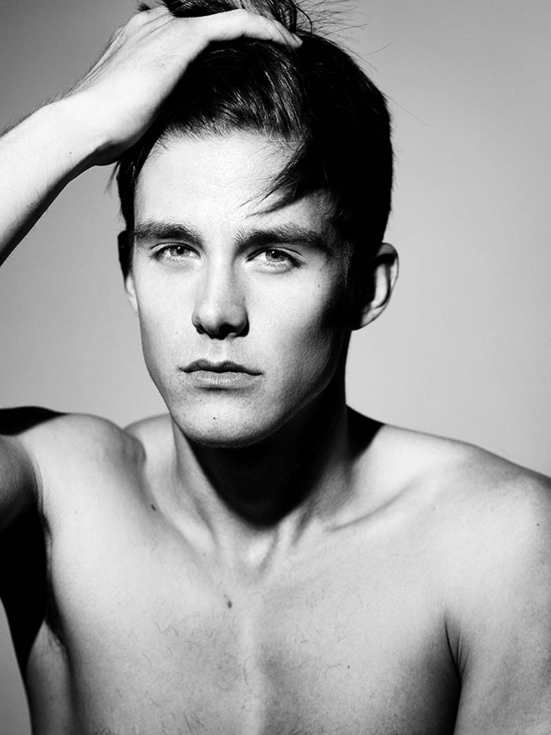 นายแบบ 077