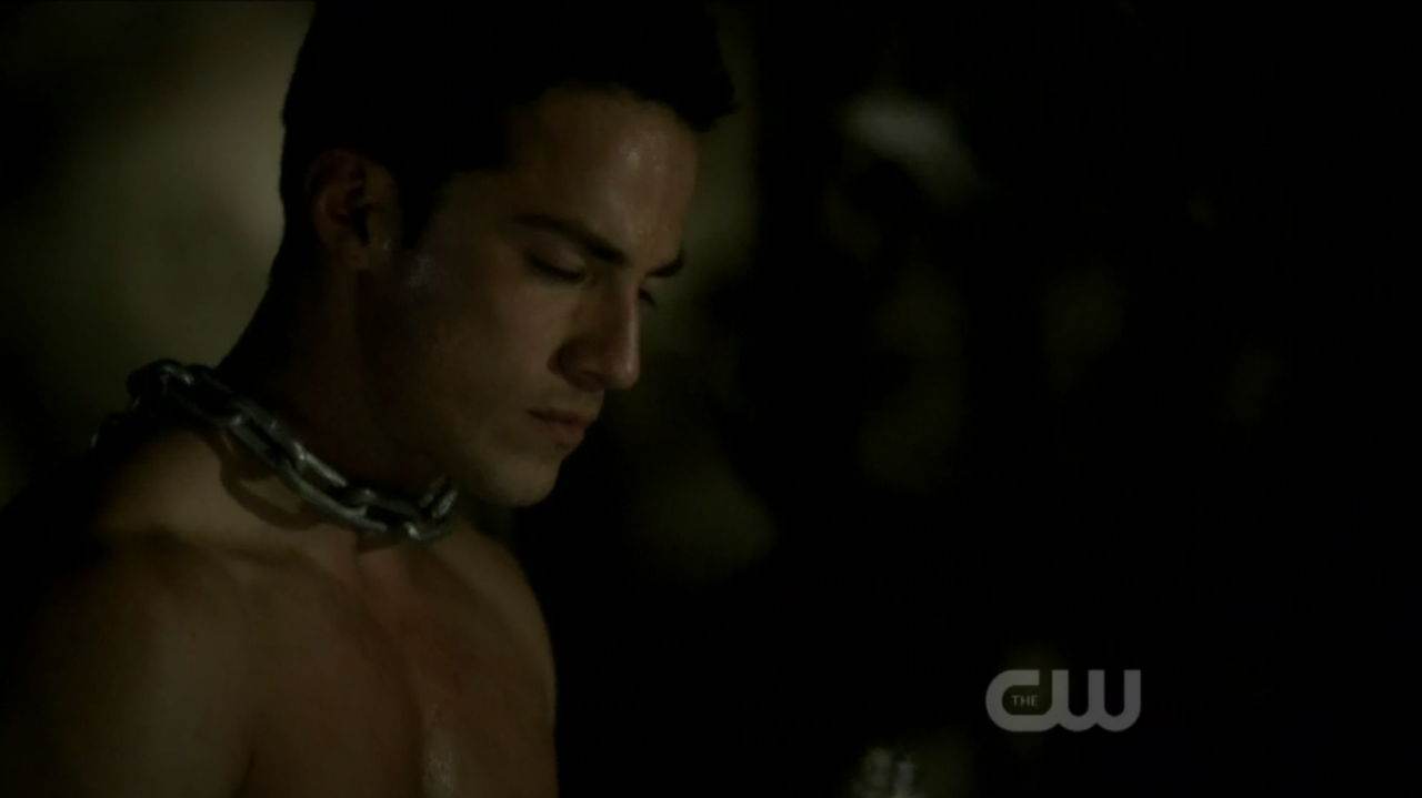 Michael Trevino Shirtless & Chained Up in Vampire Diaries Ep 2×11
