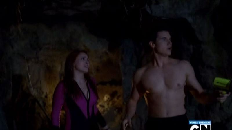 Robbie Amell Shirtless in Scooby-Doo! Curse of the Lake Monster