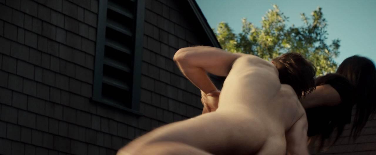 James Marsden Naked in "Death at a Funeral" (NSFW)