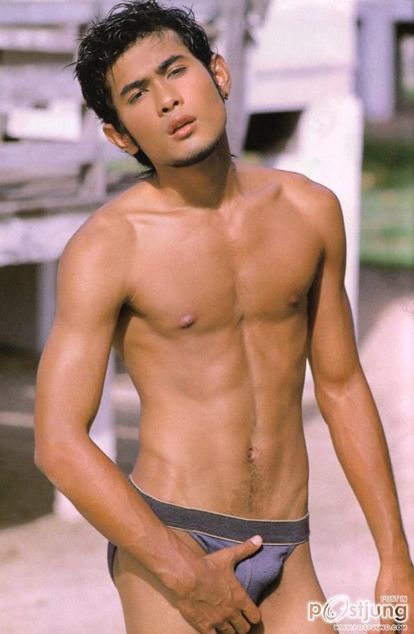 สองเหตุกานนนกับ 1หนุ่ม