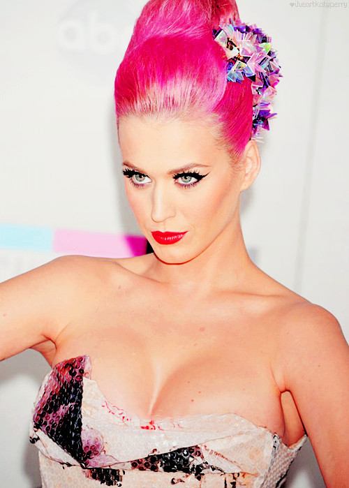 Katy Perry สวยสง่ามากๆ  @AMAs 2011