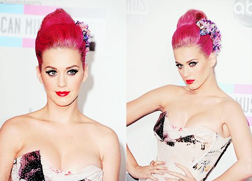 Katy Perry สวยสง่ามากๆ  @AMAs 2011