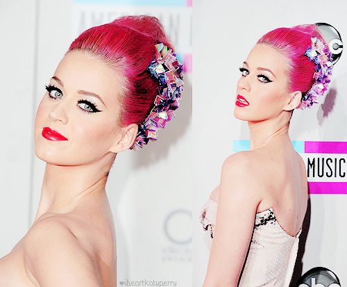 Katy Perry สวยสง่ามากๆ  @AMAs 2011