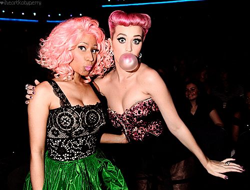 Katy Perry สวยสง่ามากๆ  @AMAs 2011