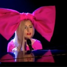 Lady Gaga  น่ารักมากๆ  @ Alan Carr Chatty Man