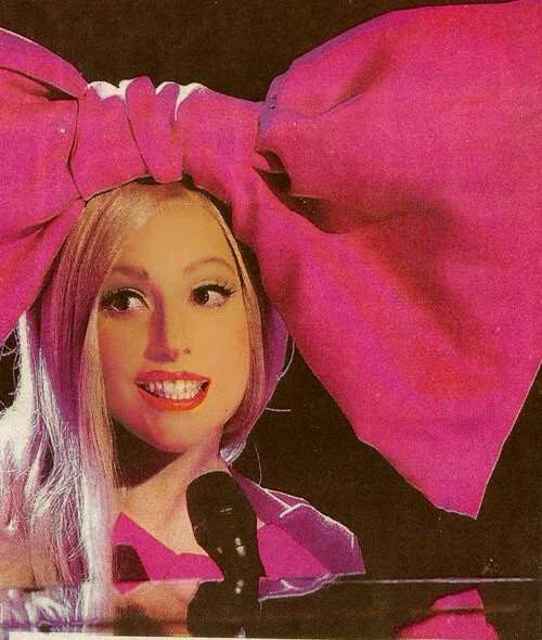 Lady Gaga น่ารักมากๆ @ Alan Carr Chatty Man