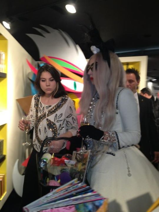 Lady Gaga Barney NYC กับชุดสวยๆของ Chanel