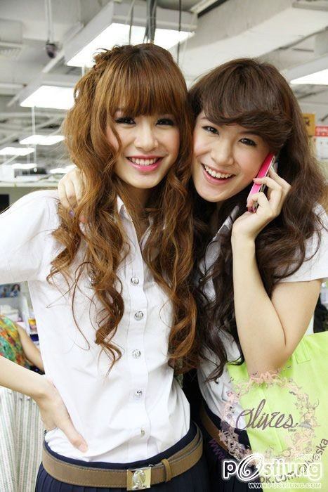 สองสาวนิสิตจุฬา