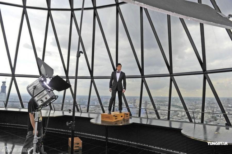 Aaron Kwok behind the fashion shoot @ Gherkin in London