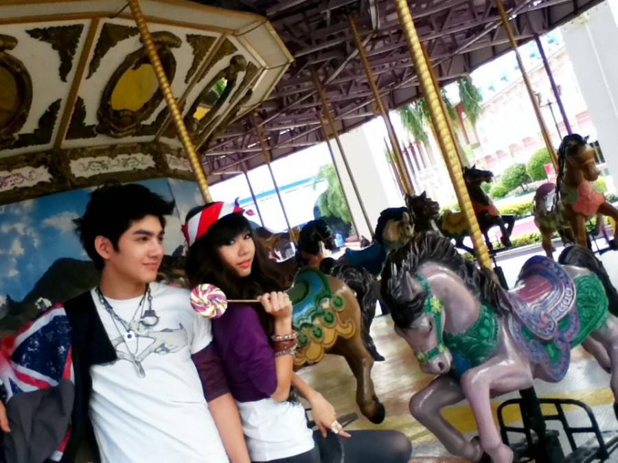 เต้ย-จรินทร์พร & เม้าส์-ณัฐชา @ เปรียว vol. 31 no. 687 November 2011