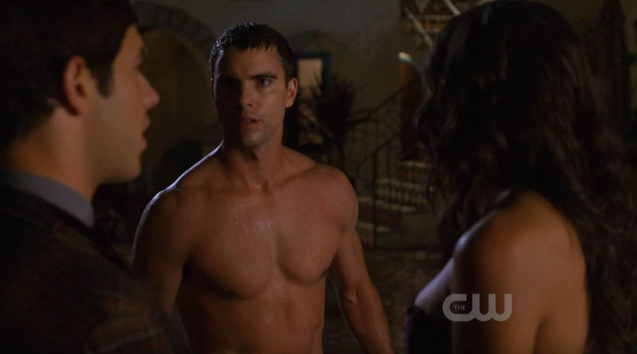 Shaun Sipos & Colin Egglesfield Shirtless in "Melrose" Ep 1×10