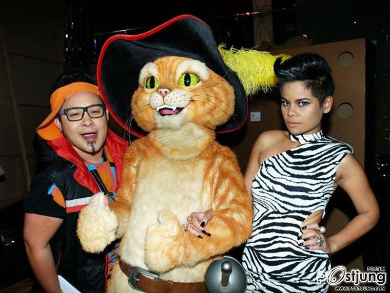 Puss in Boots Gala Night @ Paragon Cineplex