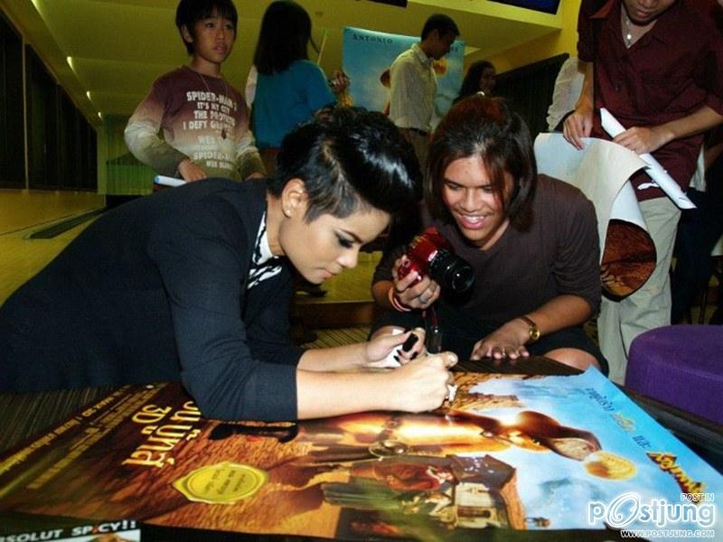 Puss in Boots Gala Night @ Paragon Cineplex