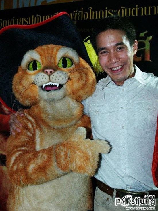 Puss in Boots Gala Night Paragon Cineplex