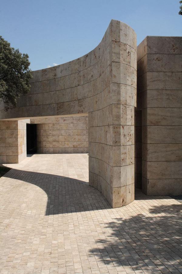 Modern Zen House Design in Madrid, Spain