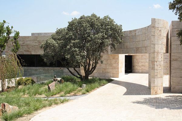 Modern Zen House Design in Madrid, Spain