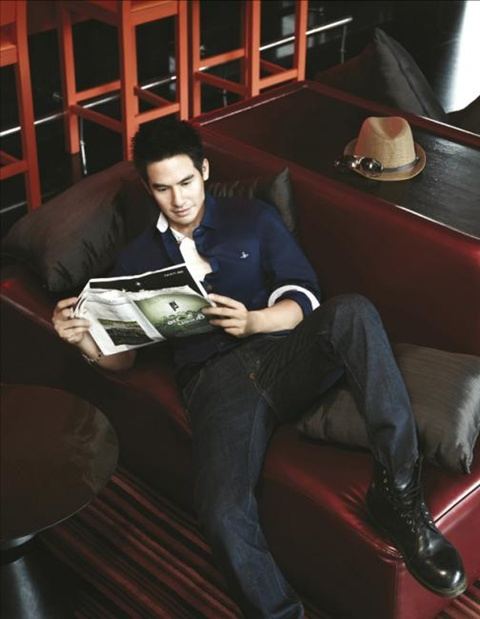 โป๊ป ธนวรรธน์ @ เปรียว vol. 31 no. 687 November 2011