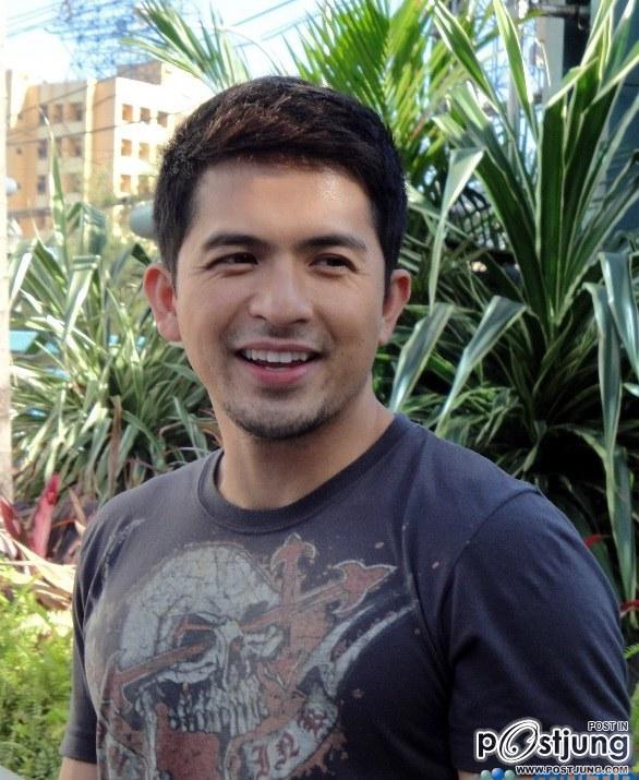 ดาราปินอยหล่อน่ารักๆ