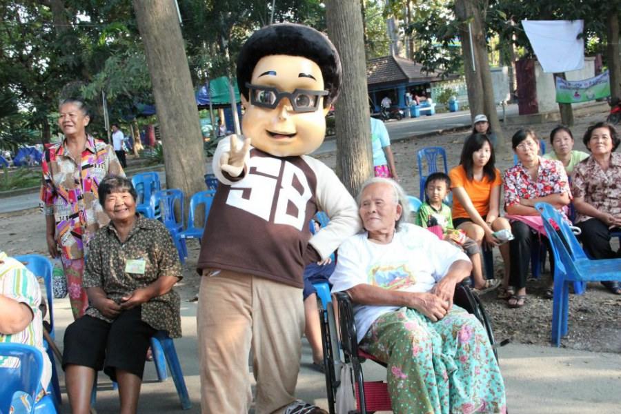 เบิร์ดแลนด์ ช่วยเหลือผู้ประสบภัยน้ำท่วม ณ.ค่ายหลวงบ้านไร่ จ.ราชบุรี