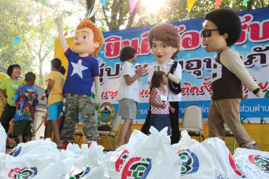 เบิร์ดแลนด์ ช่วยเหลือผู้ประสบภัยน้ำท่วม ณ.ค่ายหลวงบ้านไร่ จ.ราชบุรี