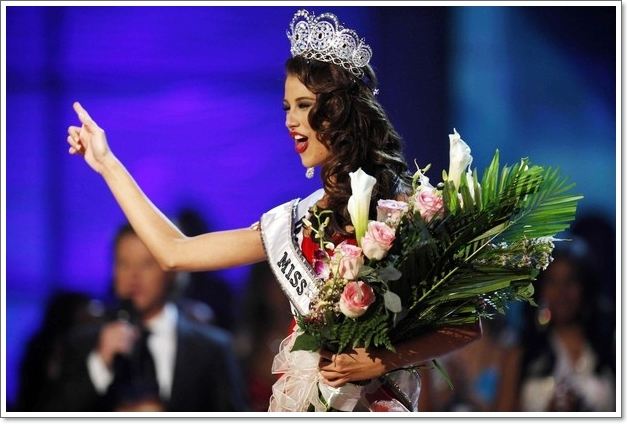 สมทรงแห่งเวเนฯ..เบี่ยงพิฆาตคว้ามงซ้อน (Back to Back)