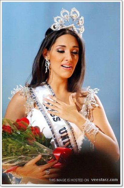 อมีเลีย เวก้า...นางงามจักรวาลลั้นลา