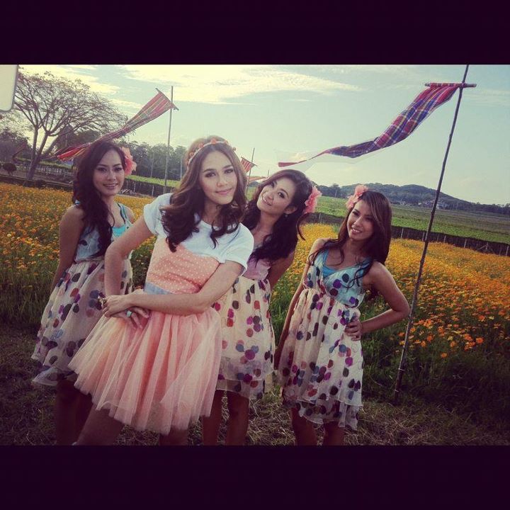 ชมพู่ อารยา กับภาพสวย