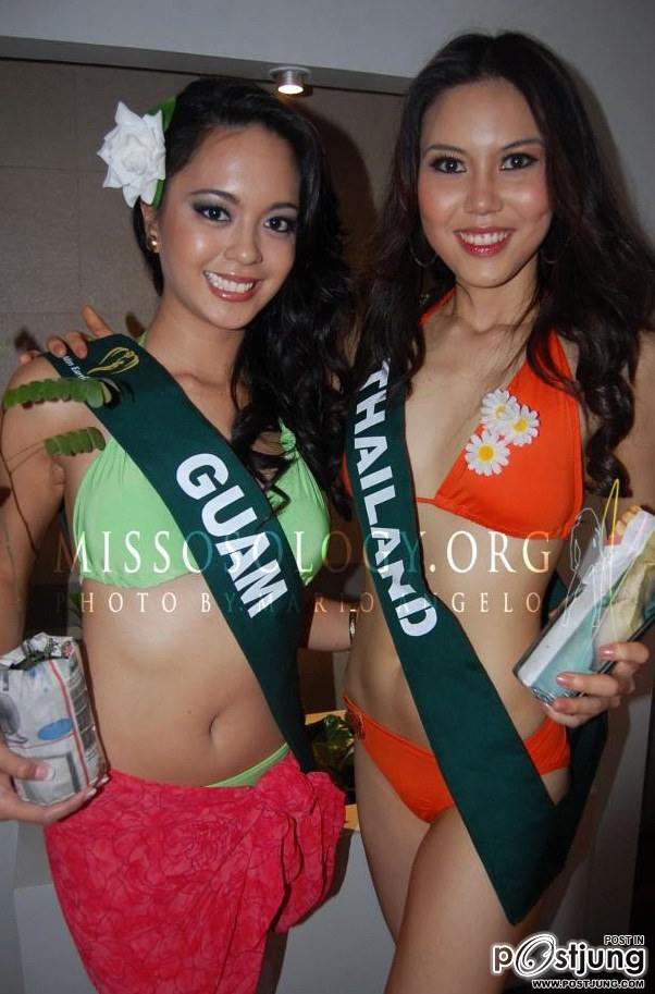 Grace in swimsuit @ Miss Earth 2011