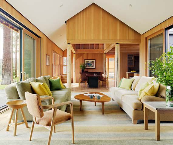 Timber Wood Home in Natural Courtyard Setting