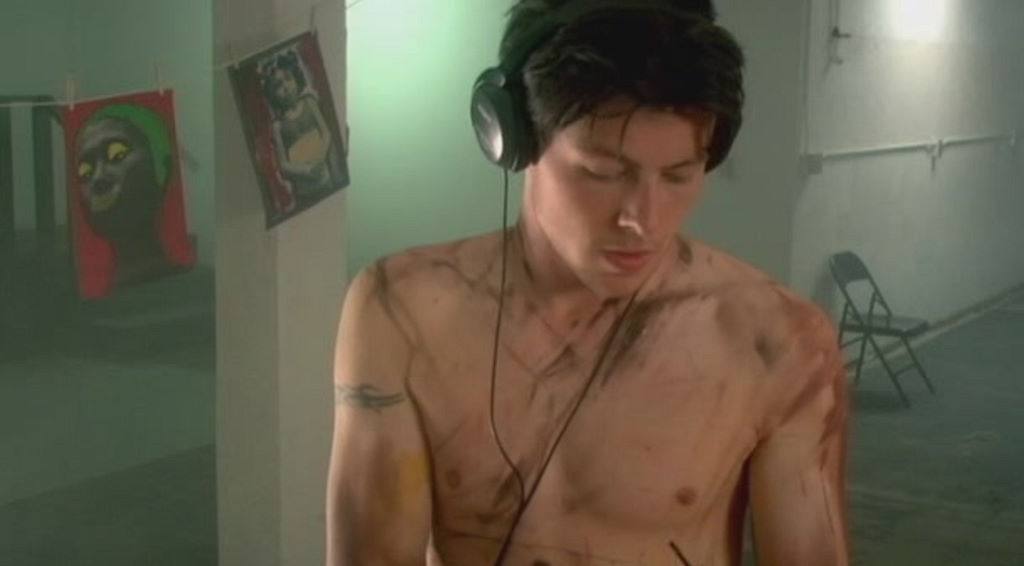 Glee Star Cory Monteith Naked in "Bloody Mary"