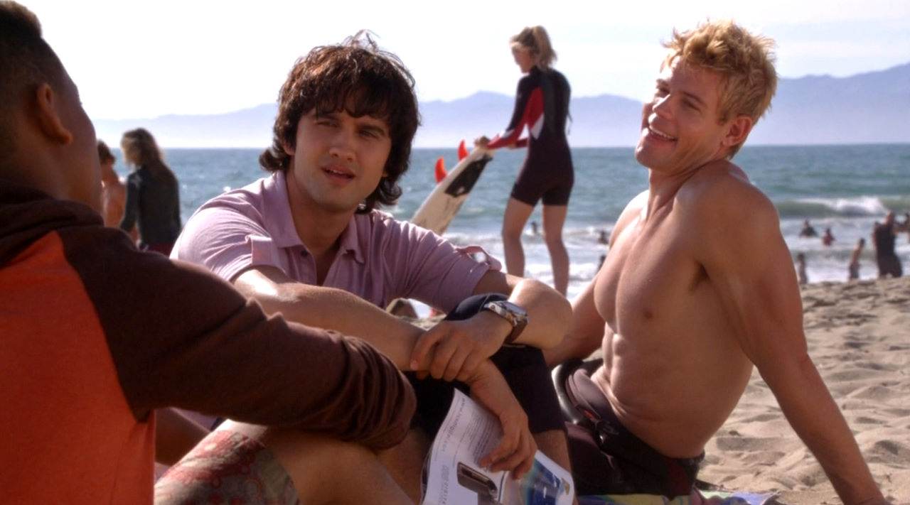 ชอบกล้ามหน้าท้องแบบนี้อ่ะ Trevor Donovan and Tristan Wilds Shirtless in 90210 Ep 2&times;04