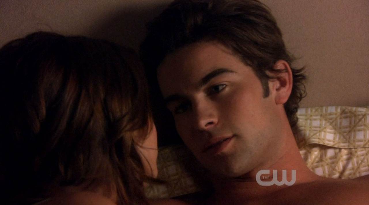 Chace Crawford Shirtless in "Gossip Girl" Ep 3×02