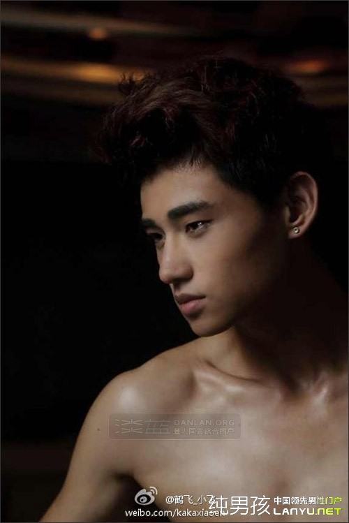 อาตี๋น่ารักล่ำๆ