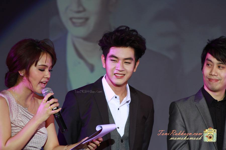โทนี่ รากแก่น & แมท ภีรนีย์ @ งานPremiere Twilight Saga Breaking Dawn