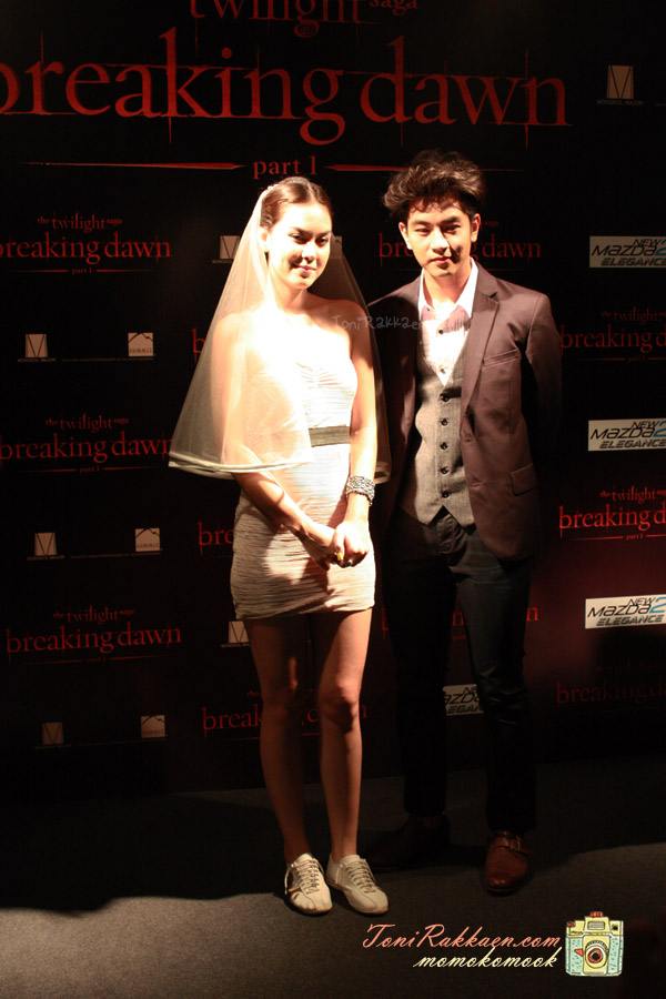 โทนี่ รากแก่น & แมท ภีรนีย์ @ งานPremiere Twilight Saga Breaking Dawn