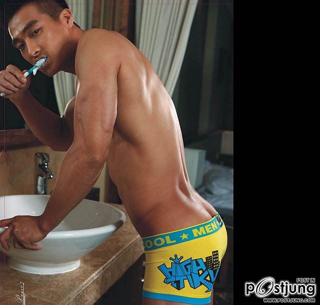 หนุ่มนัวๆ น่าแยกเซ็ต