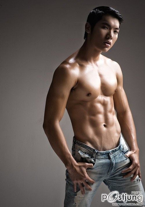 หนุ่มนัวๆ น่าแยกเซ็ต