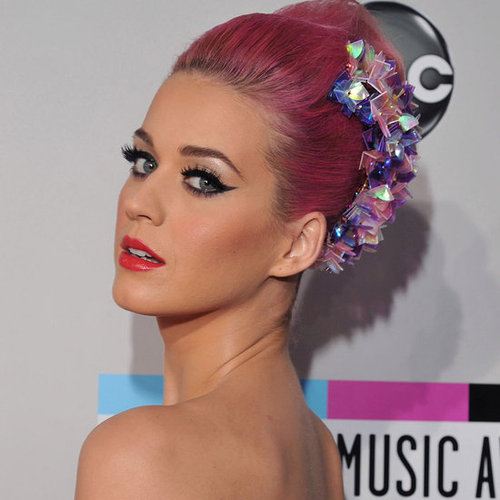 ลุ้น Katy Perry  6th No.1 จาก Teenage Dream