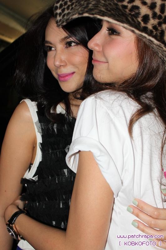 สวยๆอีกเซทกับ"อั้ม พัชราภา"เเละเพื่อนซี้สุดสวย"ตอง ภัครมัย"!!!!!!