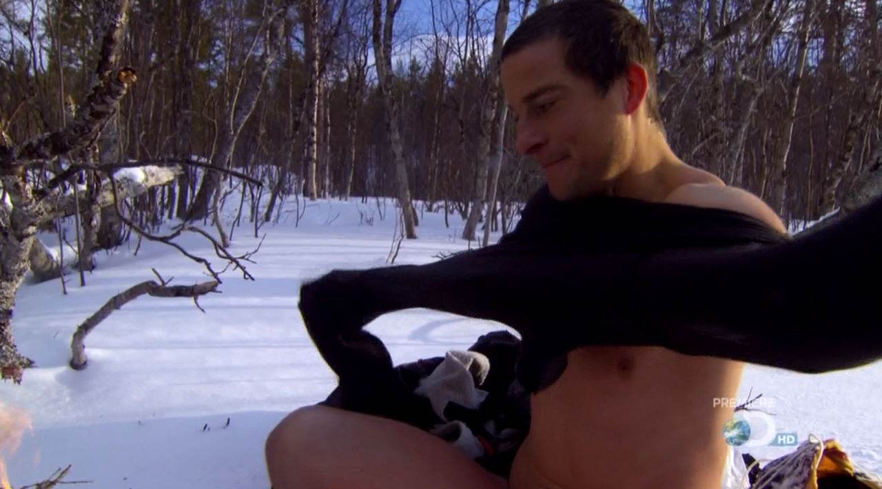 Bear Grylls Naked Again in "Man vs. Wild" Season Premiere