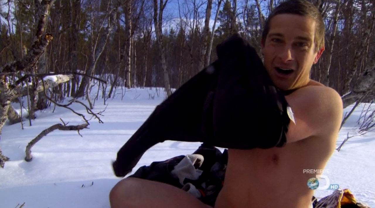 Bear Grylls Naked Again in "Man vs. Wild" Season Premiere