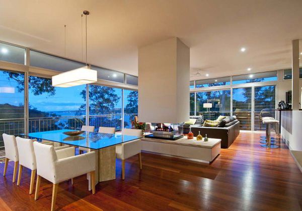 Bay House Design on Australia Shoreline