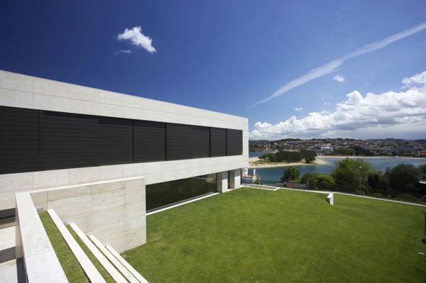 Cliff House Design in Galicia, Spain