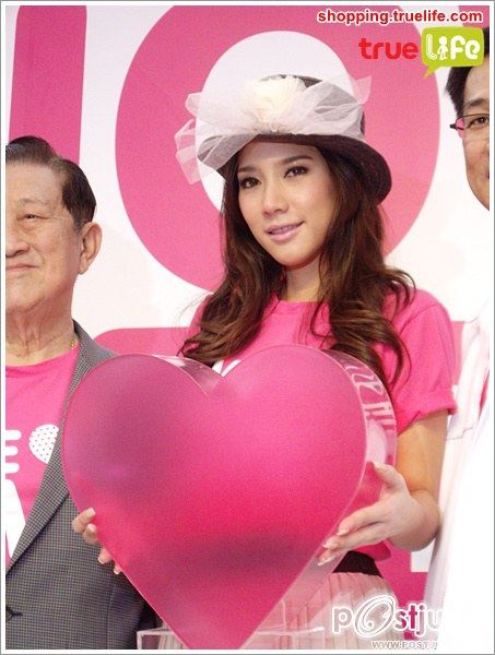 รวมแฟชั่นหมวกใบเริ่ดๆของซุปตาร์"อั้ม พัชราภา"!!!!!