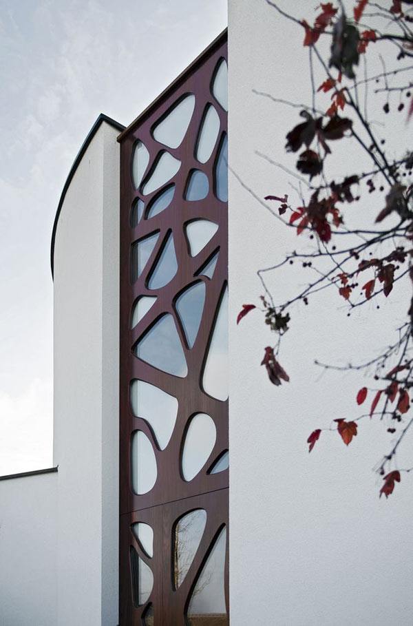 Netherlands Architecture Inspired by Seashell and Dali