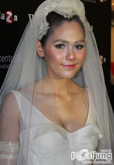 ชมพู่ อารยา